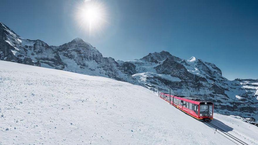 Un viaje a 3.000 metros de altura: así es el Jungfrau, el tren suizo que sube a la estación más alta de Europa