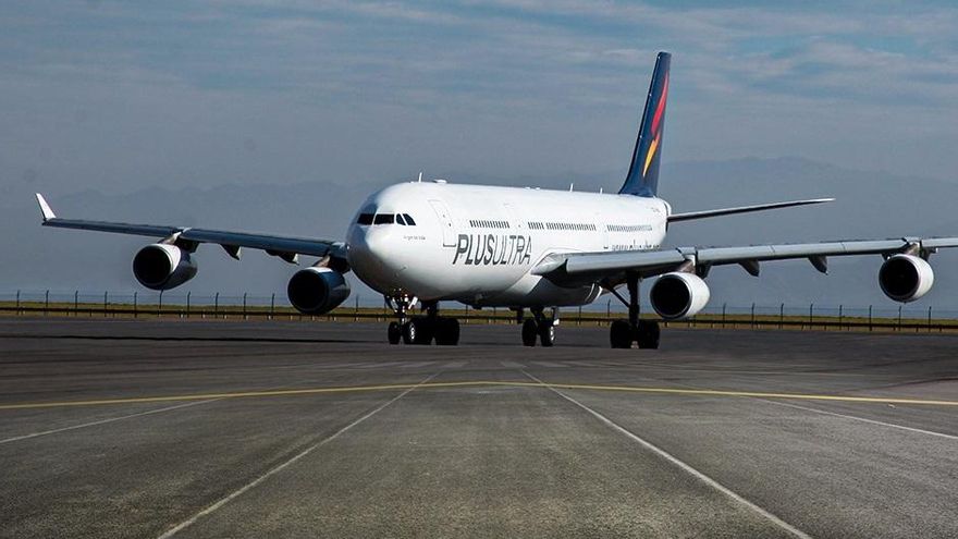 Avión de Plus Ultra Líneas Aéreas