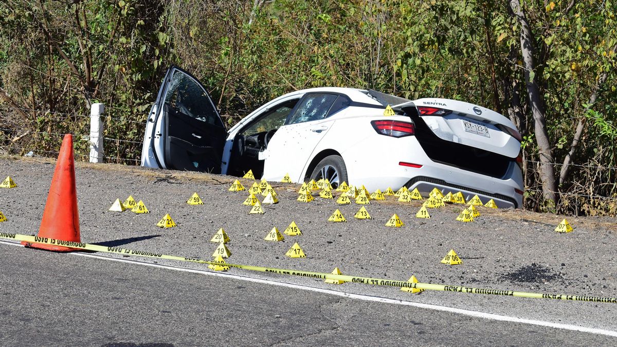 Imagen de archivo de un coche tiroteado en Sinaloa.
