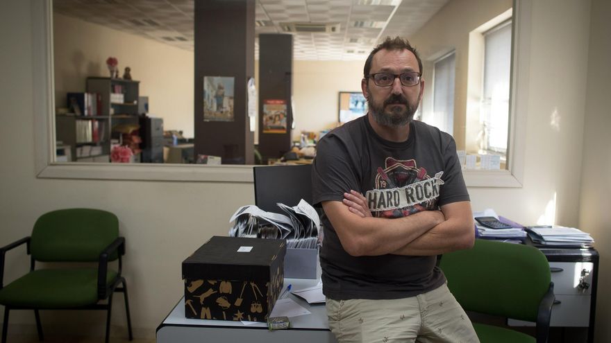 Gonzalo Martínez, en la oficina. FOTO: JESÚS MÉRIDA.