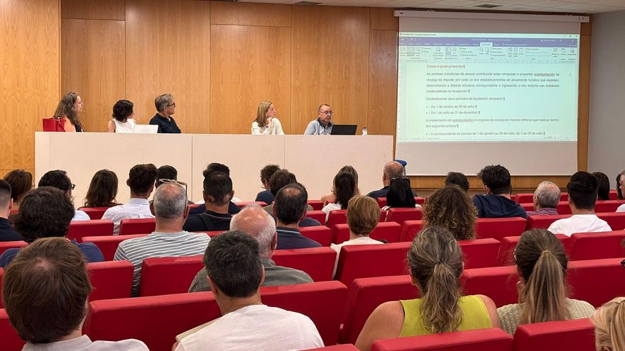 Los hosteleros consiguen retrasar la entrada en vigor de la tasa turística de Santiago hasta después del verano