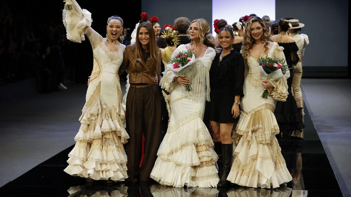 Una oferta para probarse trajes de flamenca por 1.000 euros atrae a mujeres de toda España