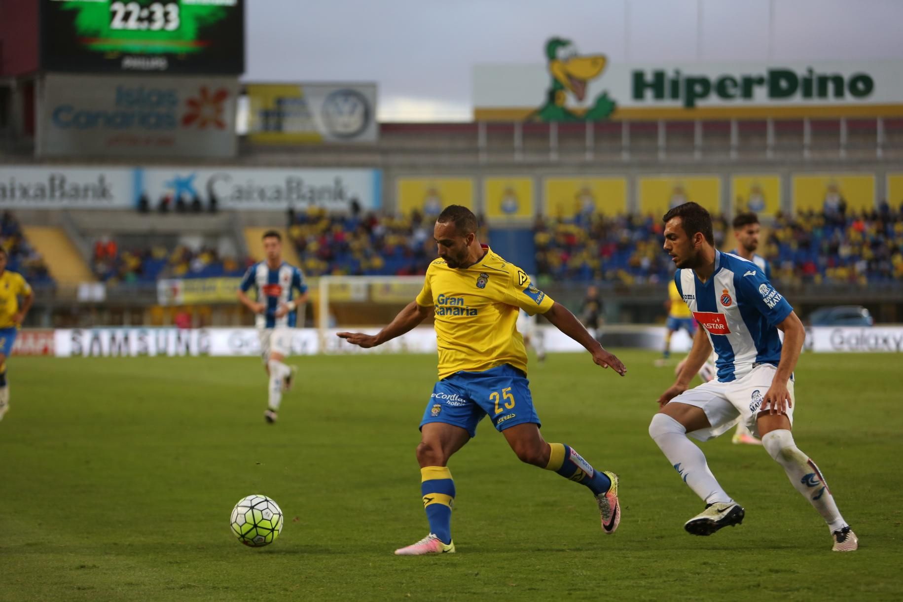 Imágenes del partido entre la UD Las Palmas y el Espanyol. (Alejandro Ramos).