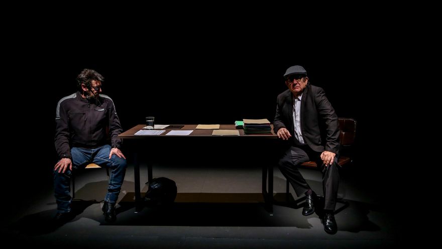 Los actores Pedro Casablanc, como José Manuel Villarejo, y Manolo Solo como el chófer de Bárcenas.