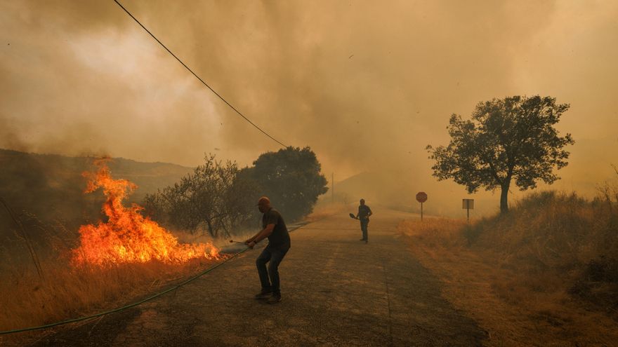 Asturias mantiene doce incendios activos y trabaja a destajo en Degaña