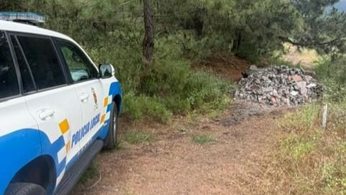 La Policía Local de El Paso investiga varios vertidos ilegales de escombros en zona de monte protegido