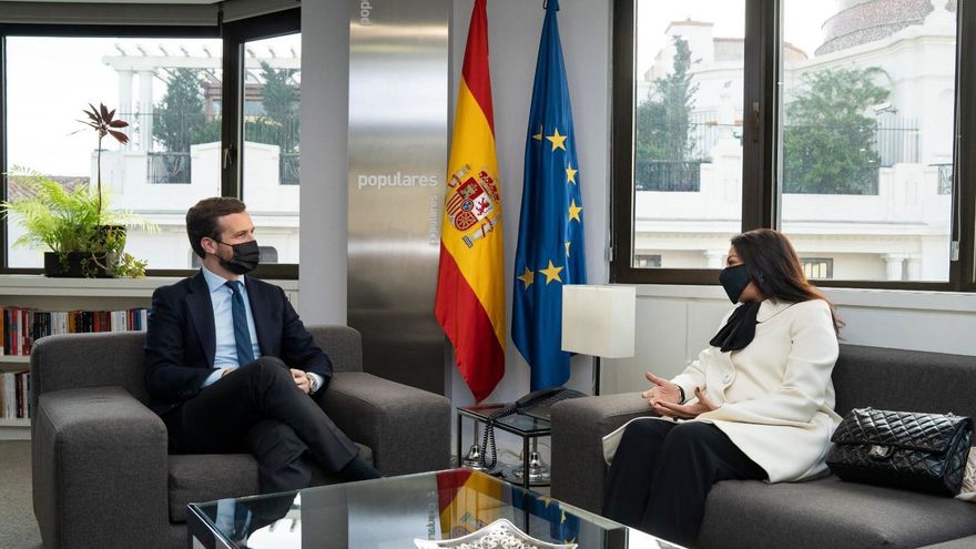 El presidente del PP, Pablo Casado, se reúne con la embajadora del Reino de Marruecos en España, Karima Benyaich, en  la sede del PP.