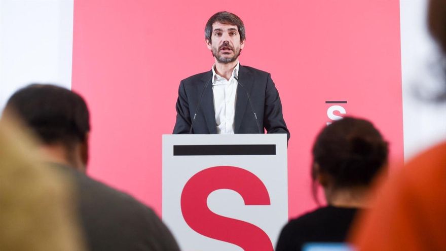 El ministro de Cultura, Ernest Urtasun, durante una rueda de prensa, en el Espacio Rastro, a 15 de diciembre de 2025, en Madrid (España).