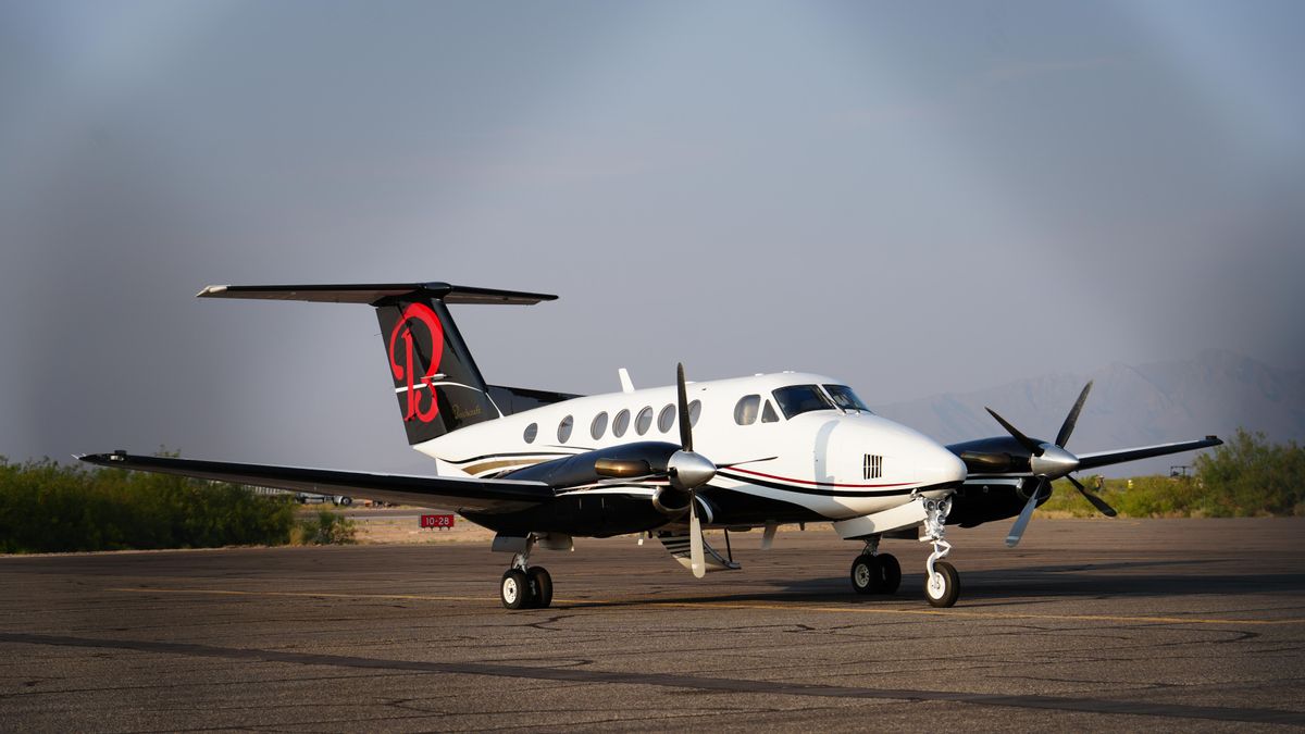 El avión privado donde fueron transportados Ismael "el Mayo" Zambada y Joaquín Guzmán López, en un aeropuerto privado en julio de 2024 en Nuevo México.