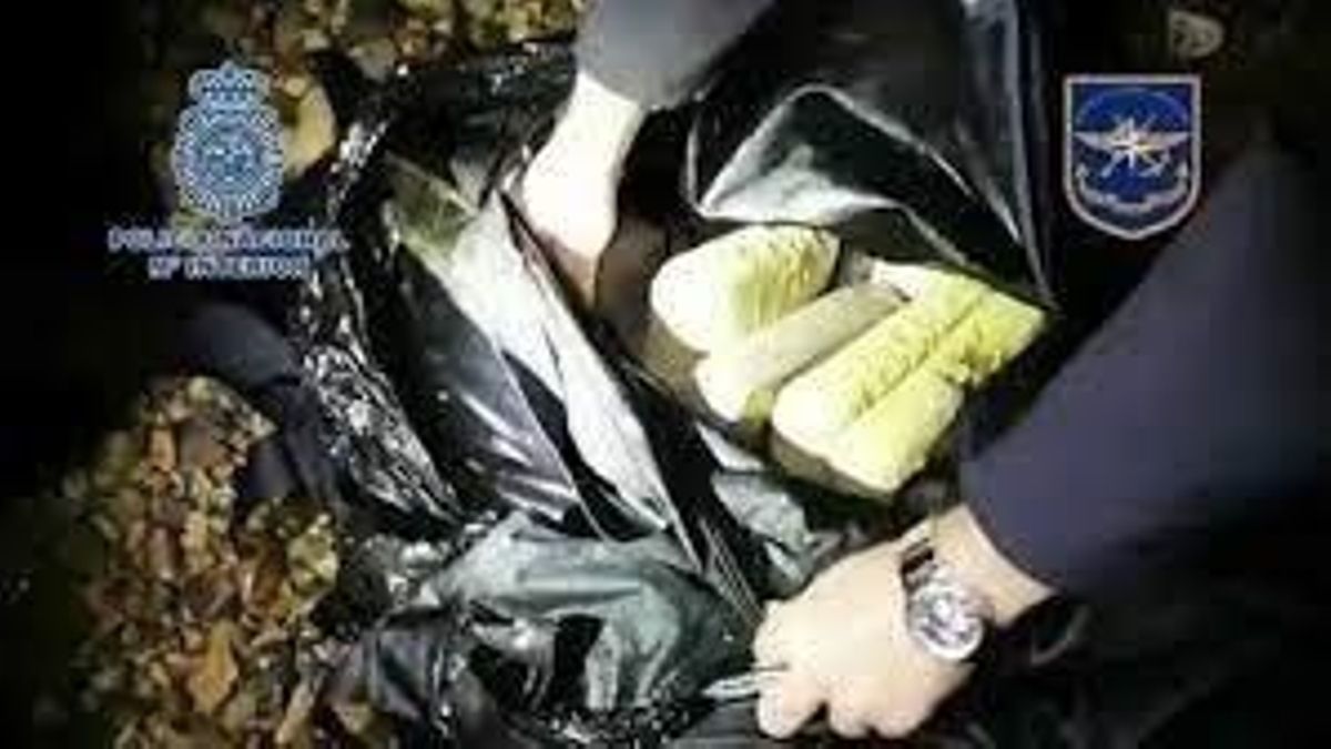 La droga incautada a los 'narcobuzos'.