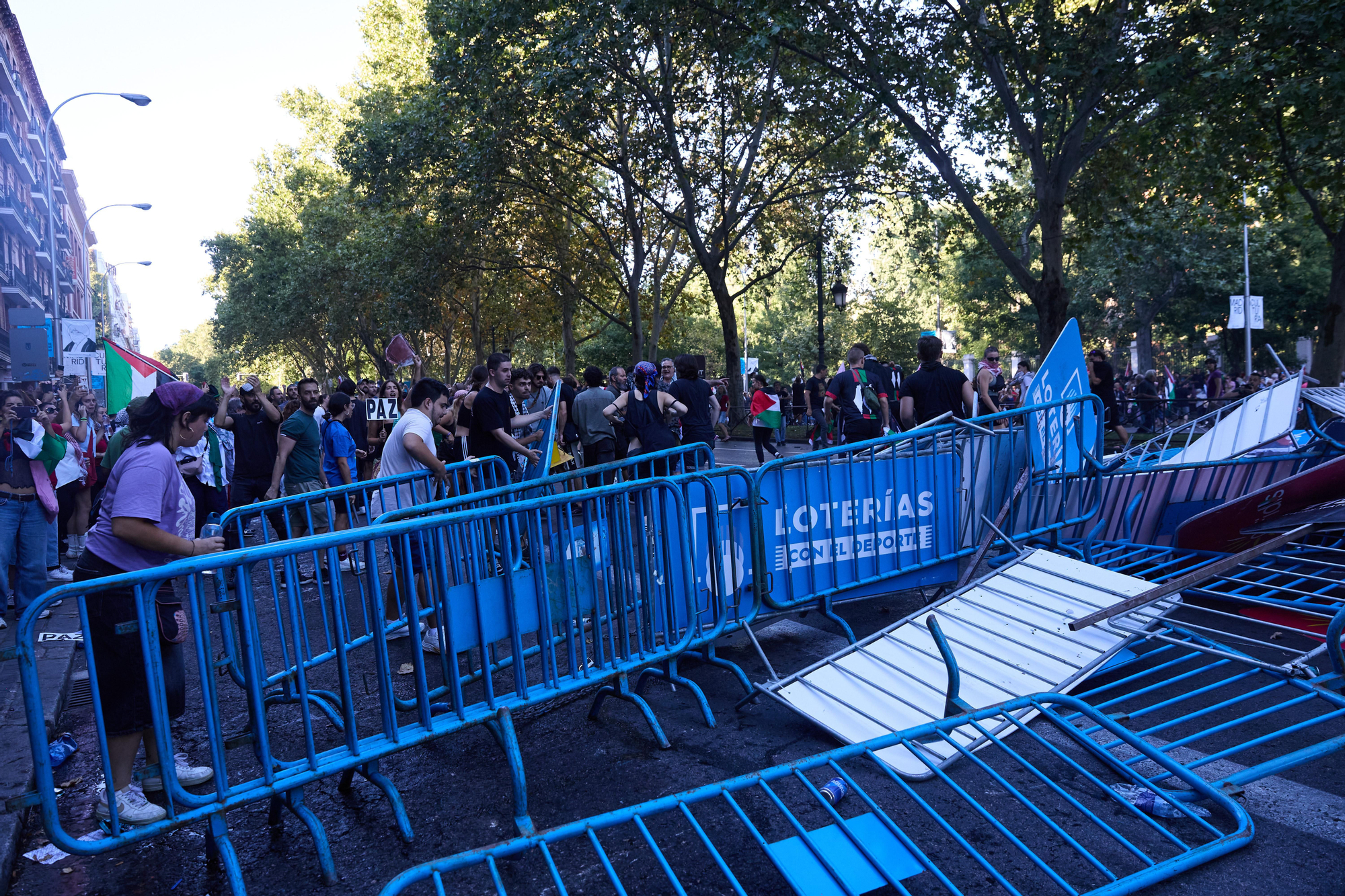 Las protestas contra el genocidio en Gaza que han cancelado la etapa final de La Vuelta, en imágenes