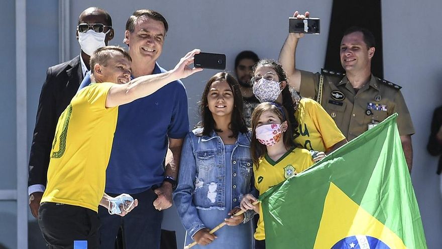 Bolsonaro dice que la Copa América se hace en Brasil y tiene aval del Ministerio de Salud