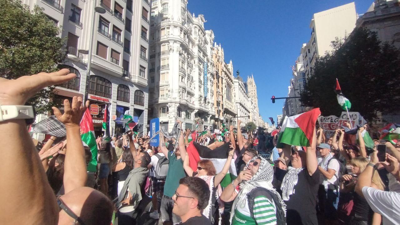 Las protestas contra el genocidio en Gaza que han cancelado la etapa final de La Vuelta, en imágenes