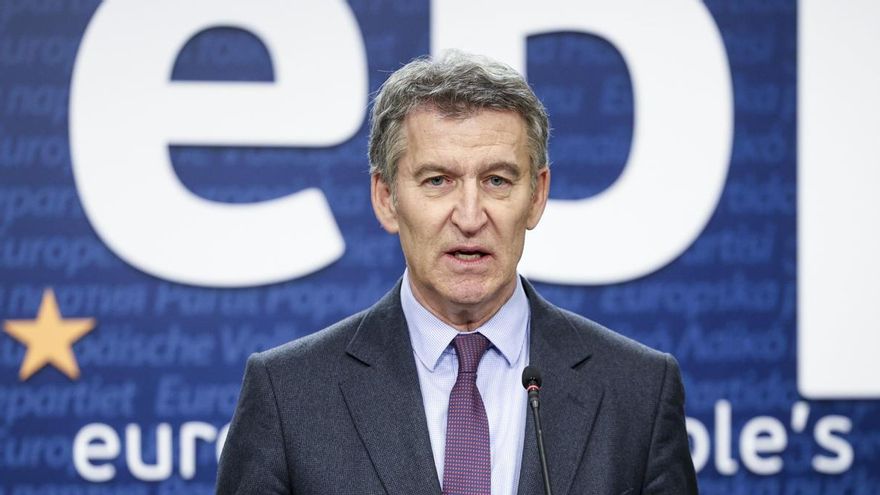 Alberto Núñez Feijóo asiste a la cumbre del PPE en Bruselas este jueves.