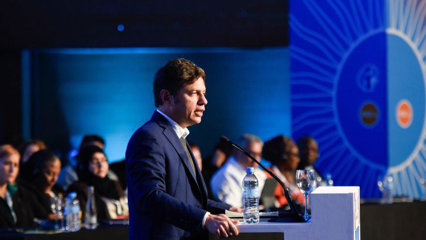 Kicillof cargó contra el Gobierno nacional por la disolución del ente encargado de controlar la Vía Navegable Troncal