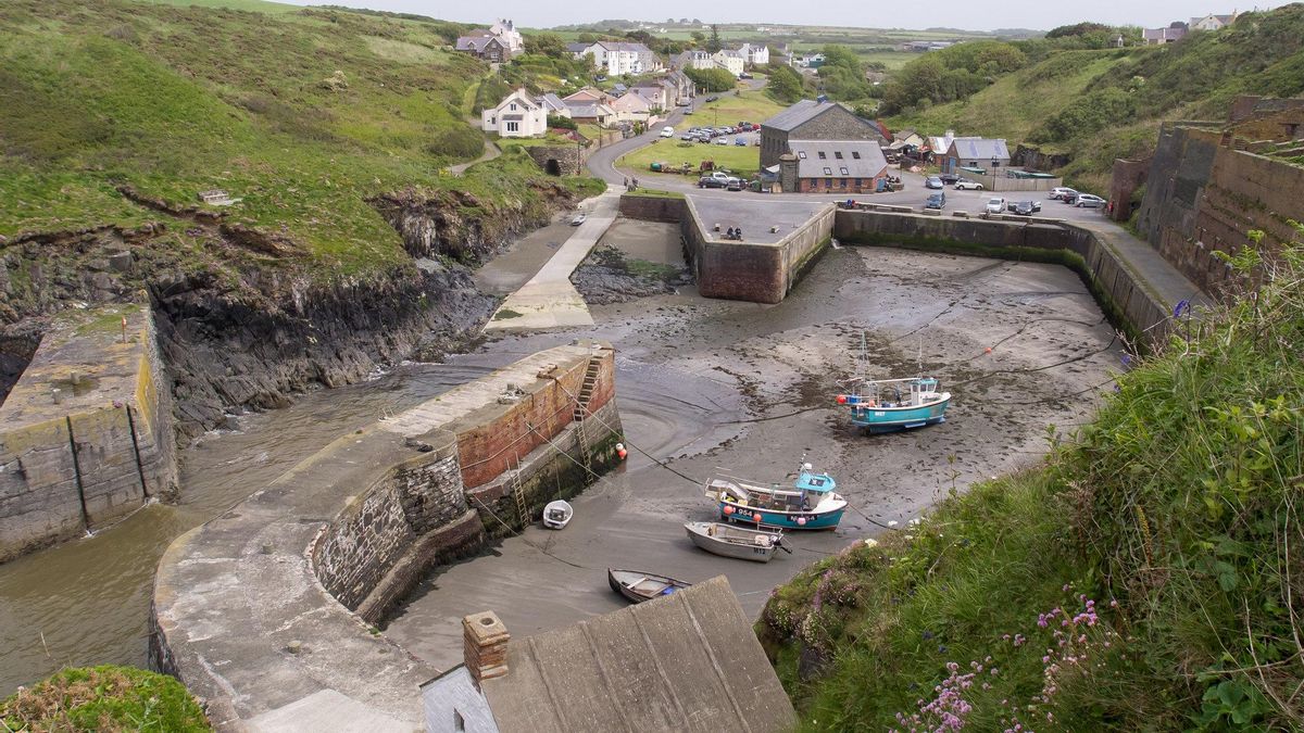 Pequeño puerto en St Davis.
