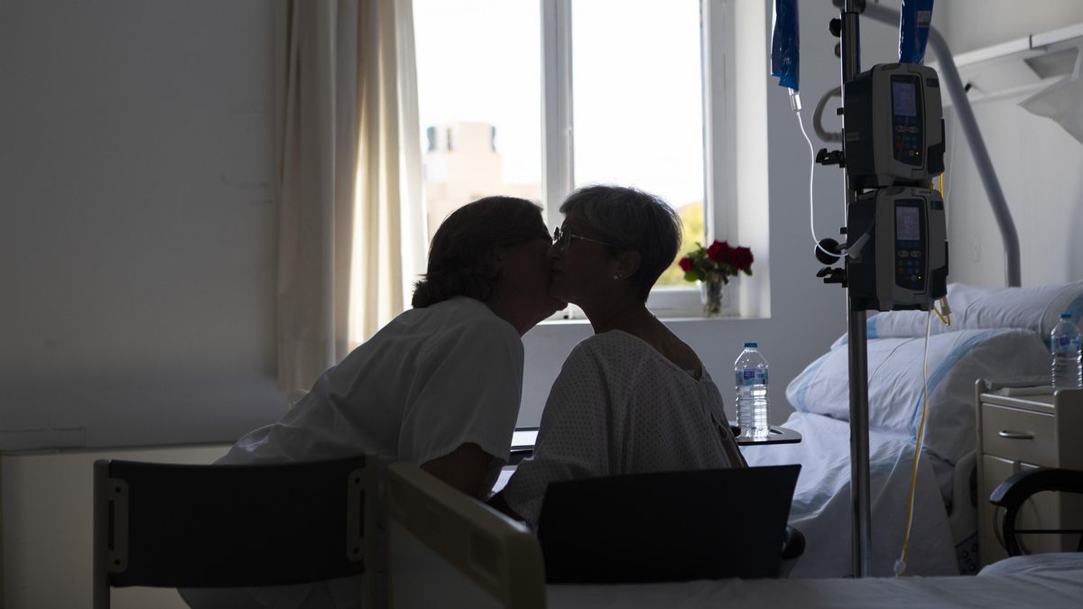 “Tinc assimilada la seva malaltia, però no que el meu Antonio marxa”: el dret a les cures pal·liatives