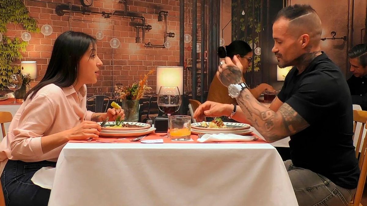 'First Dates' presencia una de sus cenas más incómodas en Telecinco: "Creo que está siendo una cita de mierda"