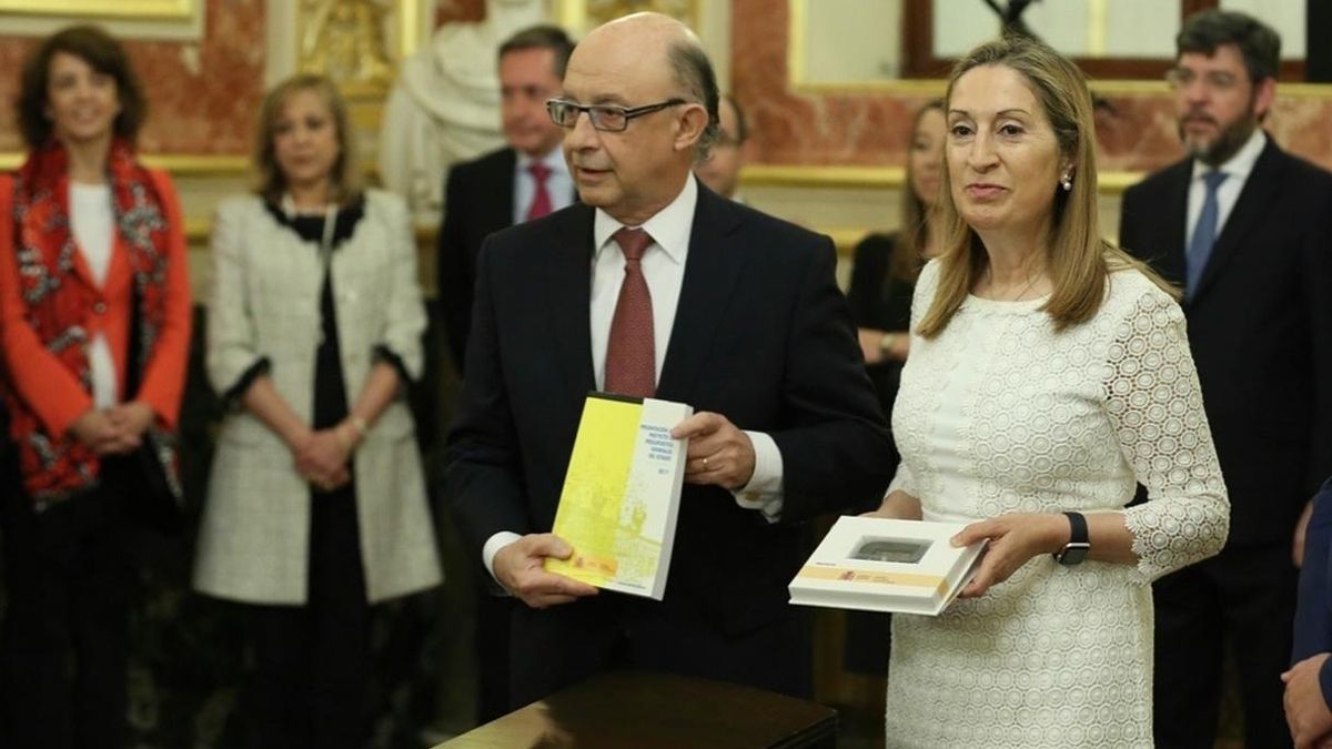 Montor ha presentado el borrador de los presupuestos en el Congreso, presidido por Ana Pastor.