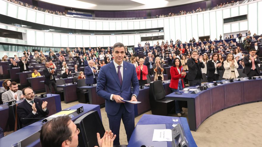 El líder del PP europeo fue al combate con Sánchez en Estrasburgo y lo que vino después ya no le gustó