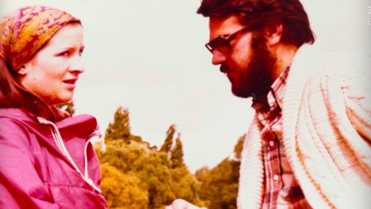 Pilar Barrenechea y Ángel Martínez San Juan en una reunión en Francia en 1974