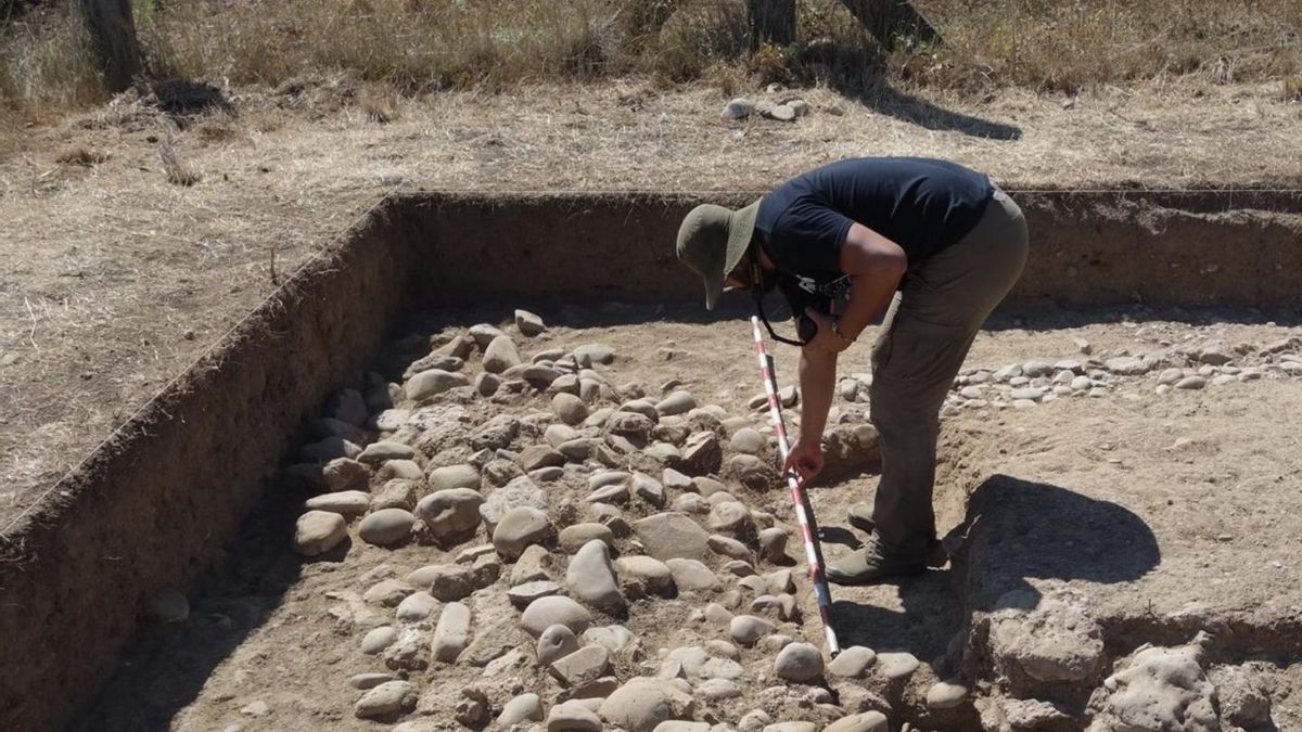 Hay dos campamentos sucesivos denominados por los arqueólogos Herrera I y Herrera II