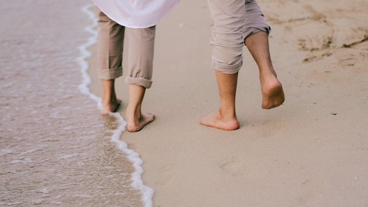 Cómo prevenir las varices y mejorar la circulación en verano, según un cirujano: "Hay una clara tendencia familiar"