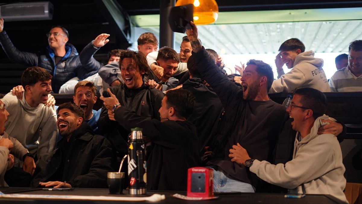 Los jugadores del CF Talavera celebrando su emparejamiento con el Real Madrid en la Copa del Rey.