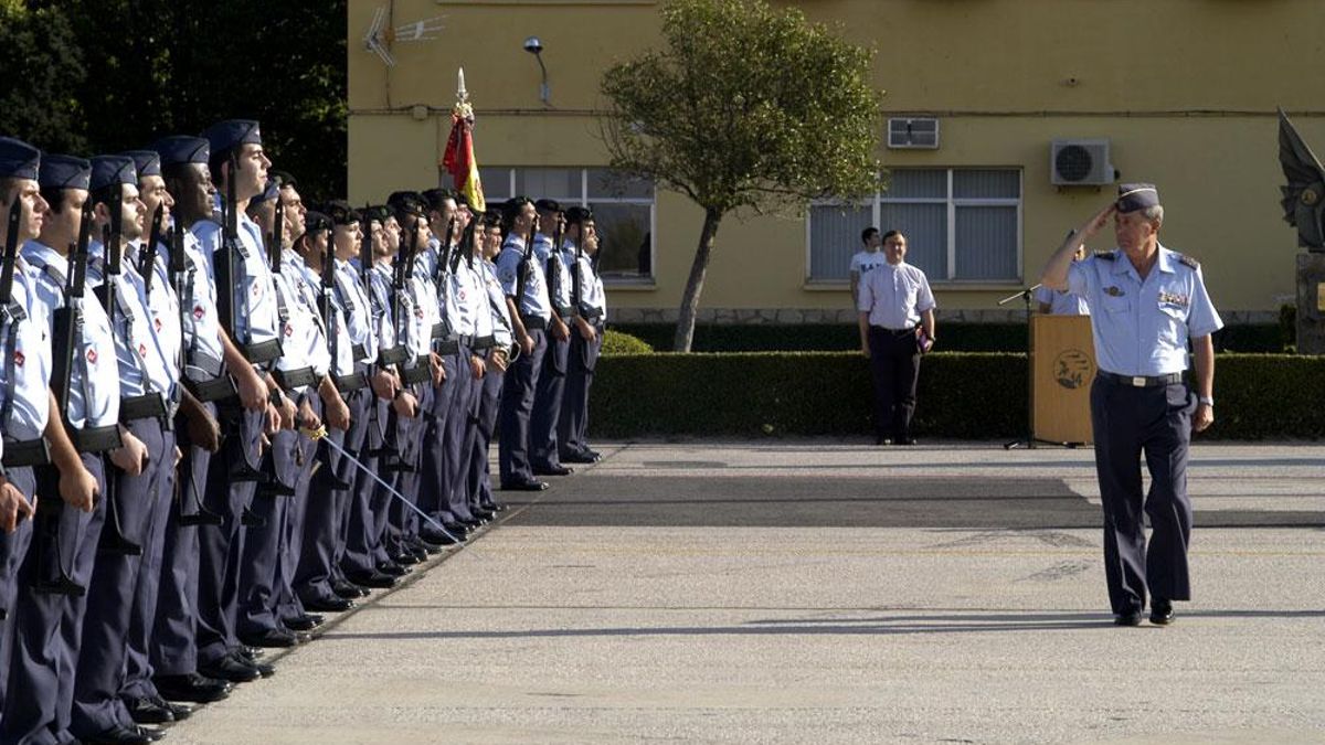 Ponga usted un militar en su Administración