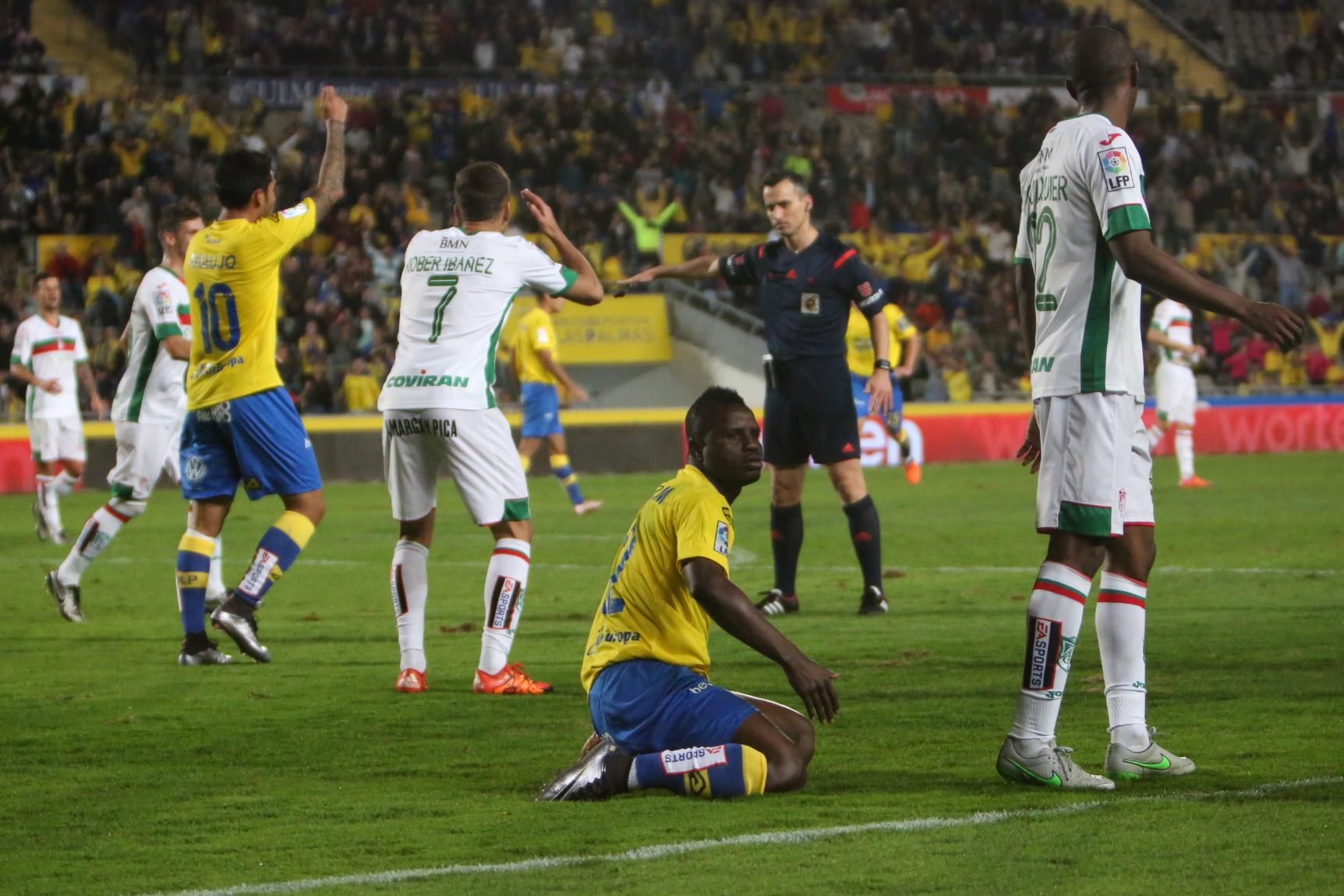 Imagen del encuentro en el Estadio de Gran Canaria entre la UD Las Palmas y el Granada C.F.