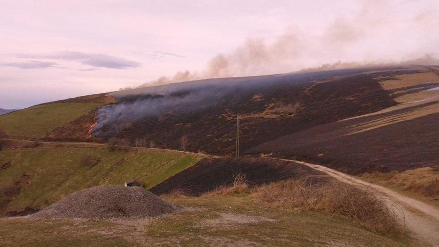 Cantabria activa el nivel 2 del operativo contra incendios forestales