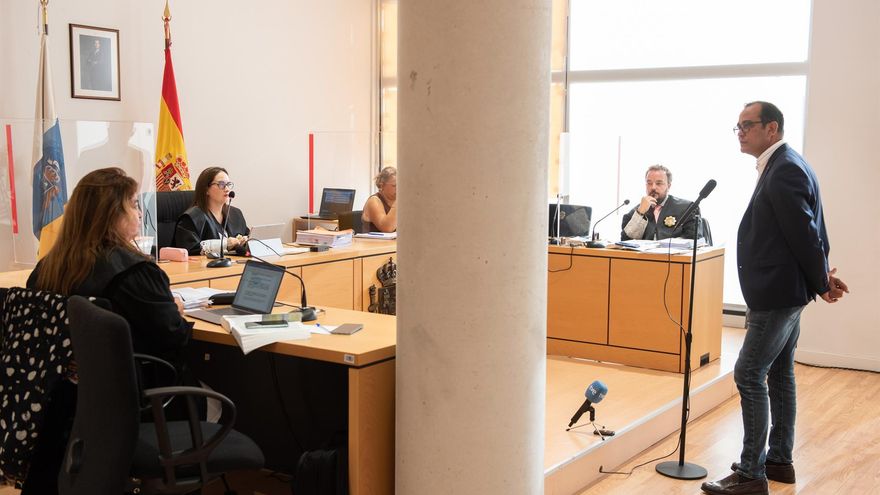 La Fiscalía reduce a un año y nueve meses la pena que pide para Blas Acosta