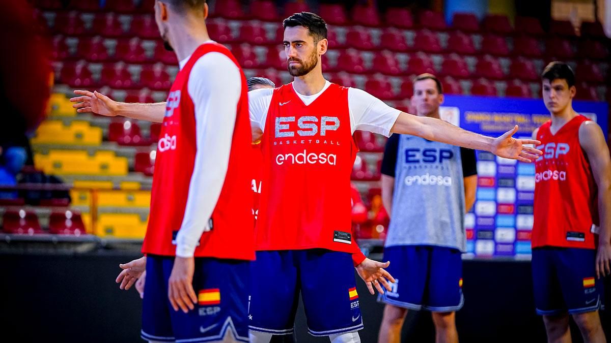 Entrenamiento de la selección española de baloncesto abierto a escolares cordobeses