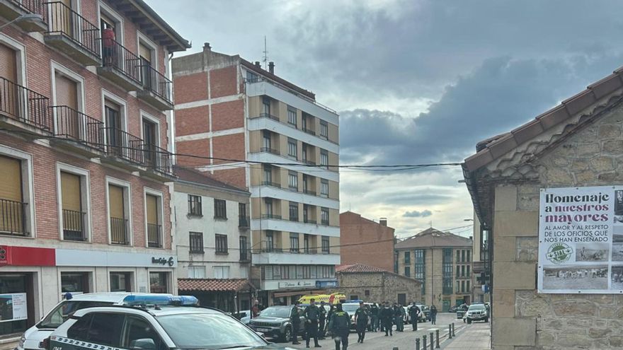 Detenido tras atrincherarse con un machete y una pistola junto a su madre y cuidadora en un pueblo de Burgos