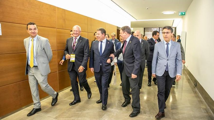 La comitiva que ha inaugurado el congreso