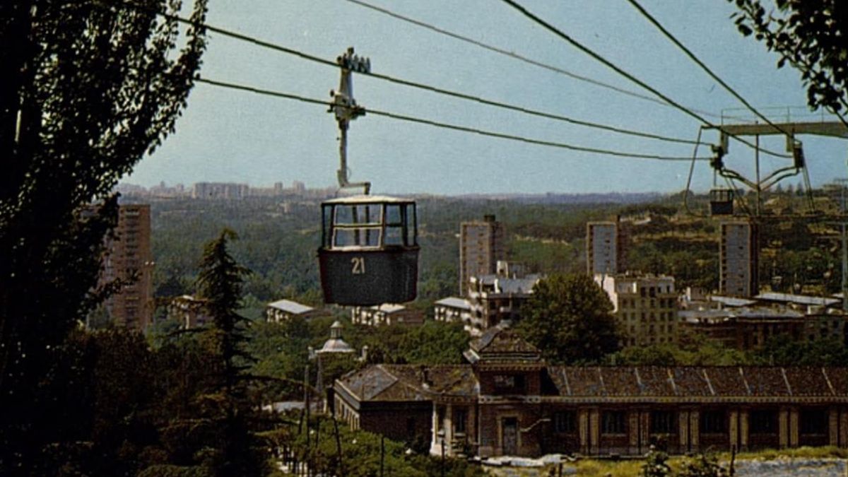 Postal del teleférico de la Casa de Campo en 1976