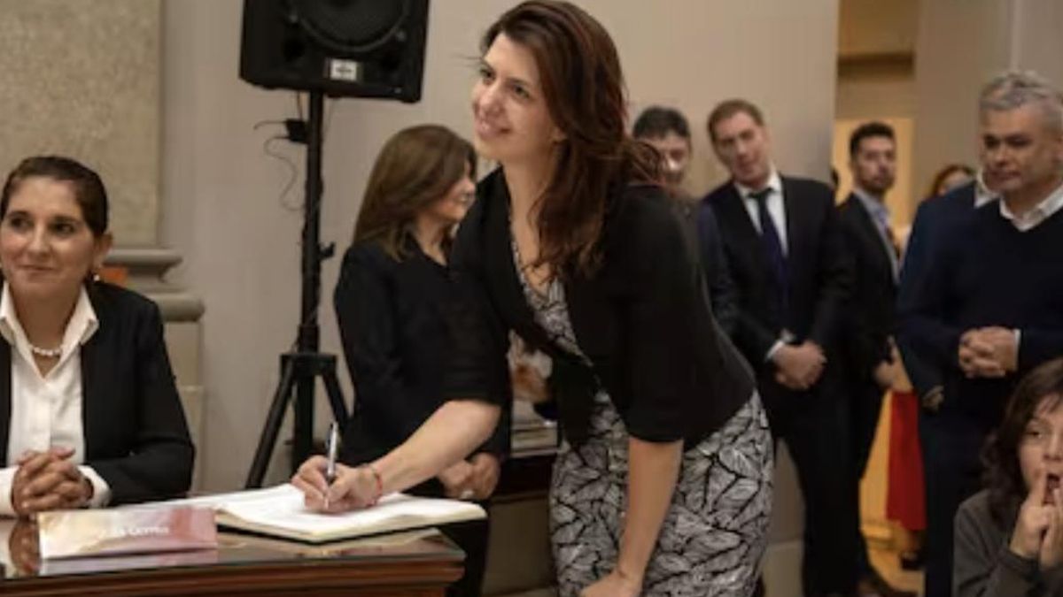 Laura De Marinis.