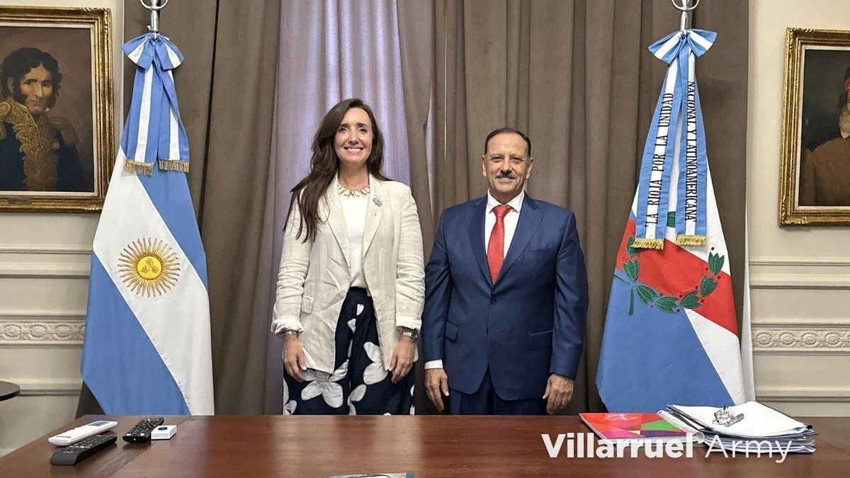 Victoria Villarruel junto al gobernador Ricardo Quintela