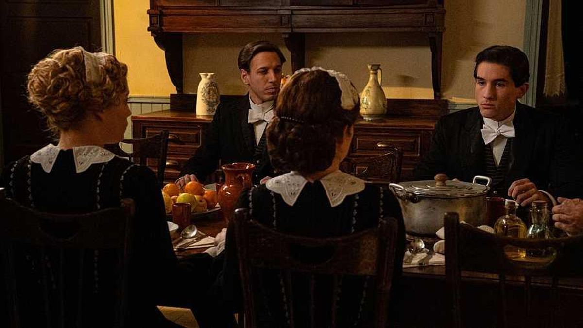 María Fernández y Salvador debaten en 'La Promesa'