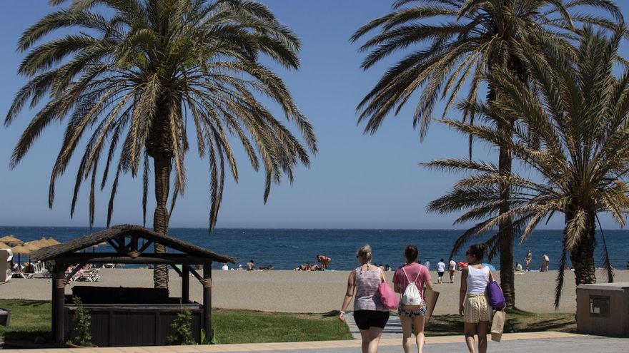 La paradoja de un verano sin pandemia pero con coronavirus