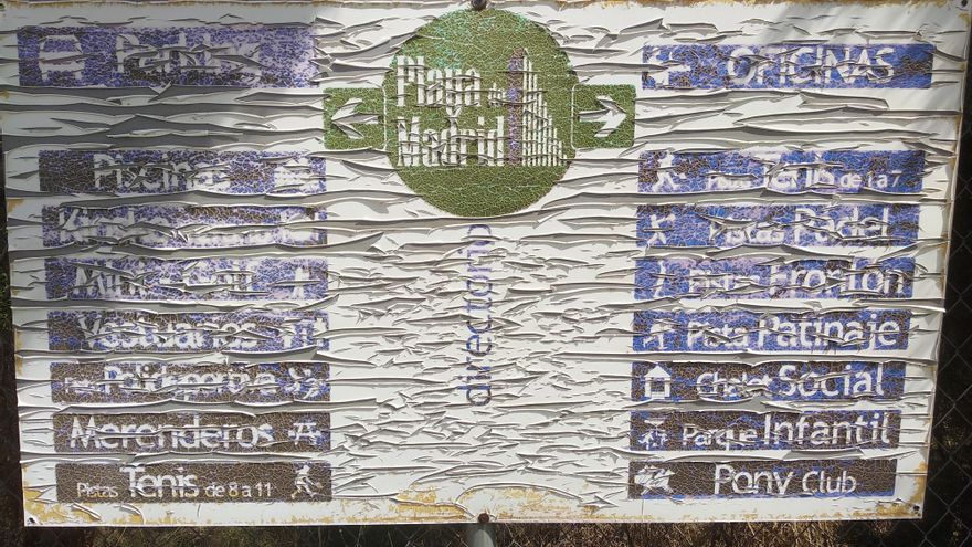Cartel indicativo de las diferentes áreas de ocio existentes.
