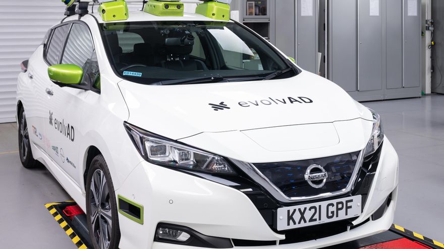 Vehículo usado en el proyecto evolvAD para llevar la movilidad autónoma a las carreteras residenciales y rurales del Reino Unido.