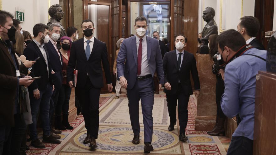 El temor a quedar atrás respecto de la UE motivó el giro de Sánchez sobre el envío de armas a Ucrania