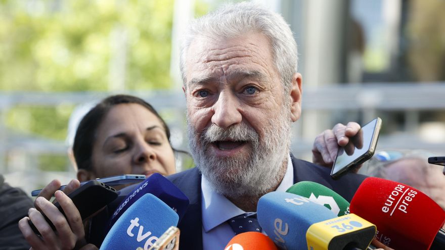 Miguel Ángel Rodríguez asegura que la pareja de Ayuso le facilitó la foto de los dos periodistas que él señaló
