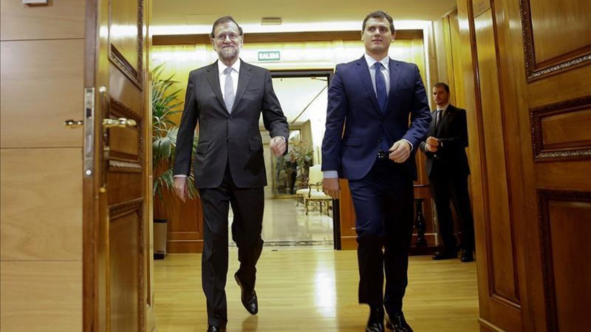Rajoy plantea cinco grandes pactos de Estado que ya ha enviado a Sánchez