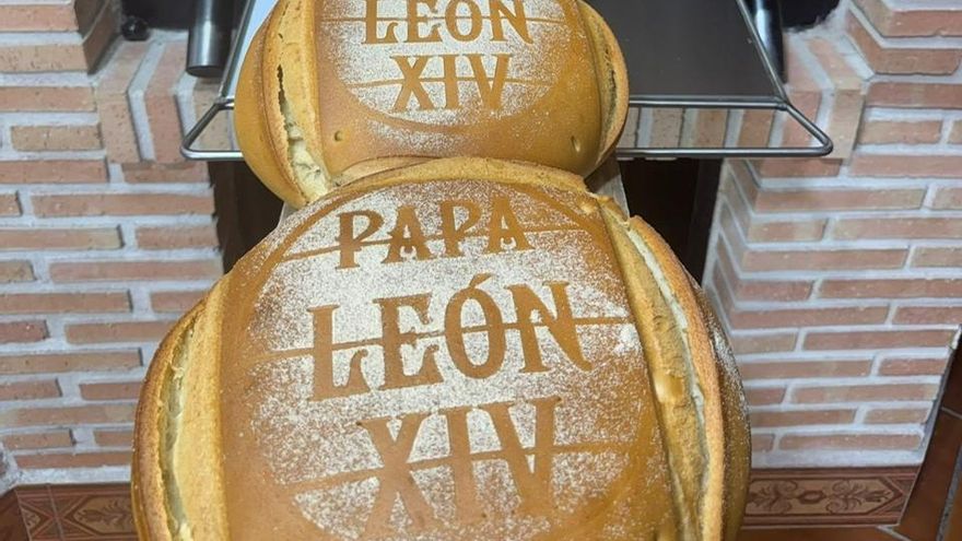 Un pan divino: Ángel Ruiz ha elaborado en su obrador de Maqueda las hogazas para el papa en su visita a Madrid