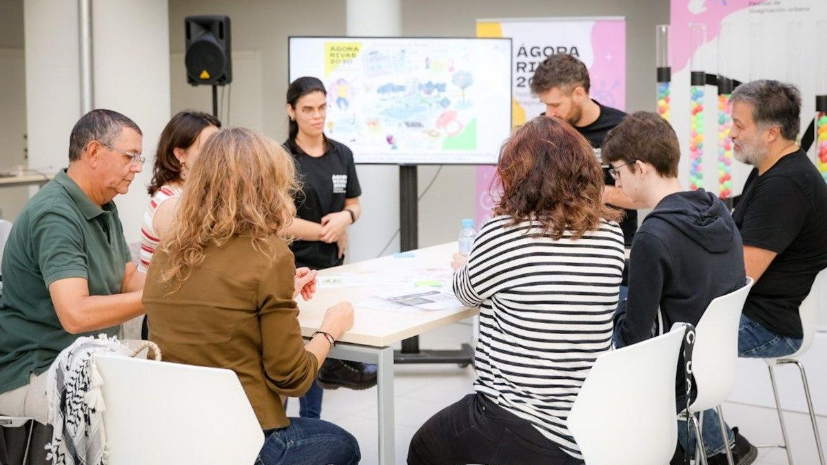 Actividades durante el primer festival de imaginación urbana en Rivas, Ágora 2030