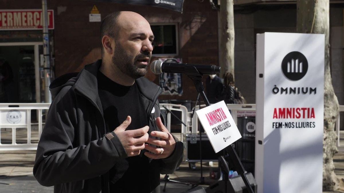 El vicepresidente de Òmnium Cultural, Marcel Mauri, en declaraciones durante el acto de 'Plazas por la amnistía'.