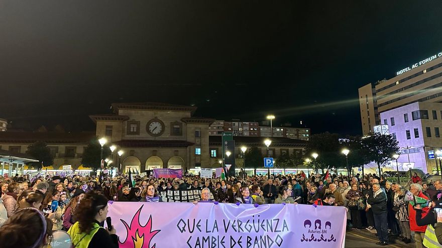 Miles de feministas salen a la calle en Asturias para pedir que, a partir de este 25N, "la vergüenza cambie de bando"