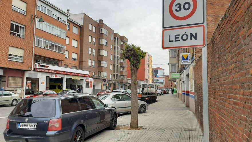 Entrada al término municipal de León.